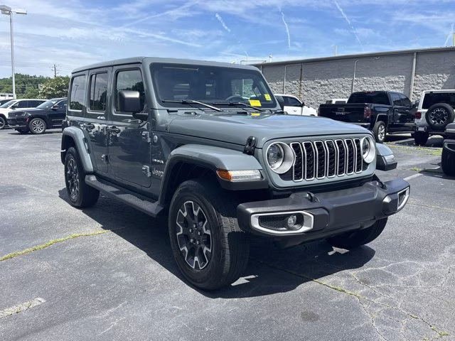 2024 Anvil Clear Coat Jeep Wrangler Sahara 4X4 Convertible