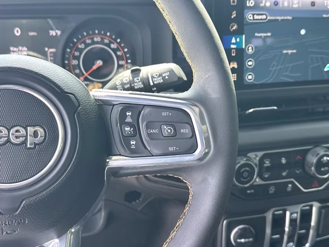 2024 Anvil Clear Coat Jeep Wrangler Sahara 4X4 Convertible