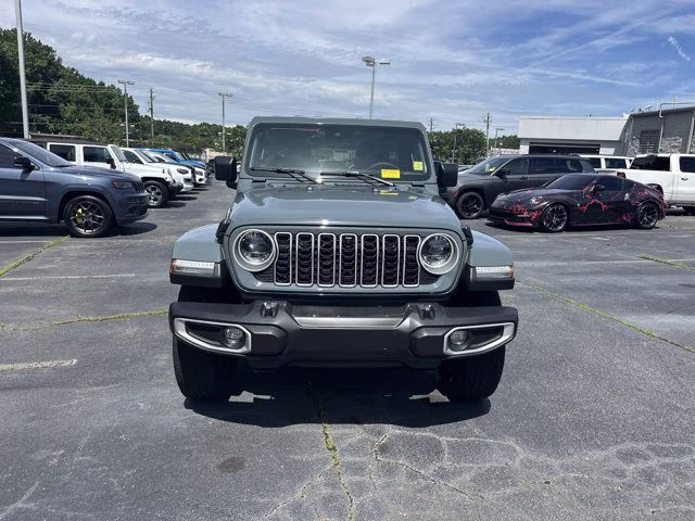 2024 Anvil Clear Coat Jeep Wrangler Sahara 4X4 Convertible
