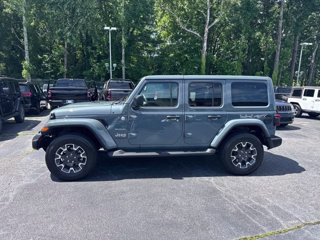 2024 Anvil Clear Coat Jeep Wrangler Sahara 4X4 Convertible