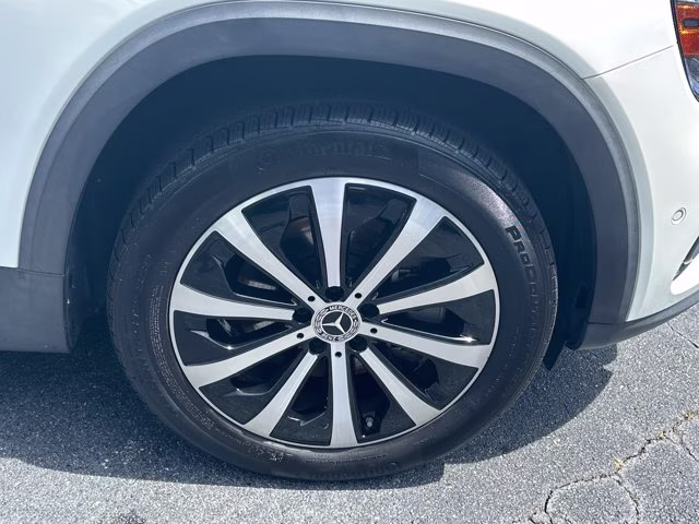 2022 White Mercedes-Benz GLB GLB 250 AWD SUV