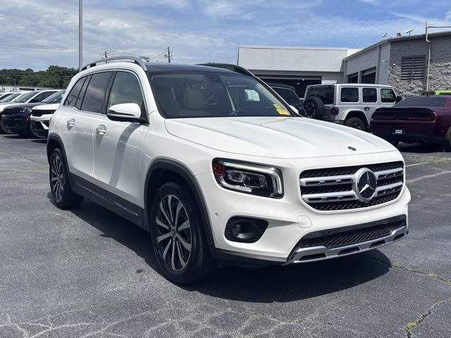 2022 White Mercedes-Benz GLB GLB 250 AWD SUV