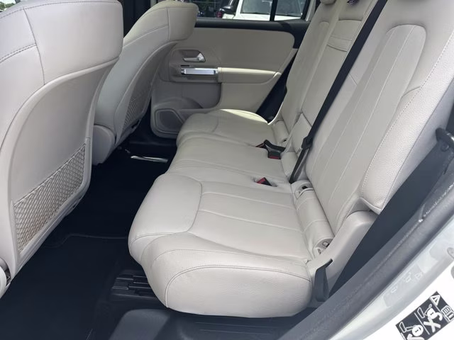 2022 White Mercedes-Benz GLB GLB 250 AWD SUV
