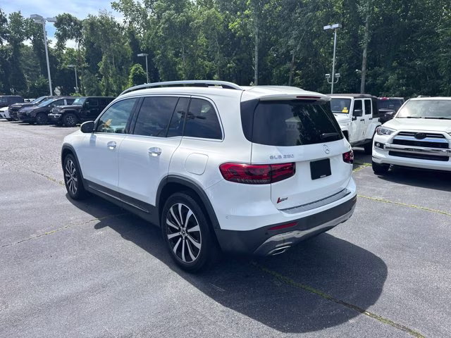 2022 White Mercedes-Benz GLB GLB 250 AWD SUV