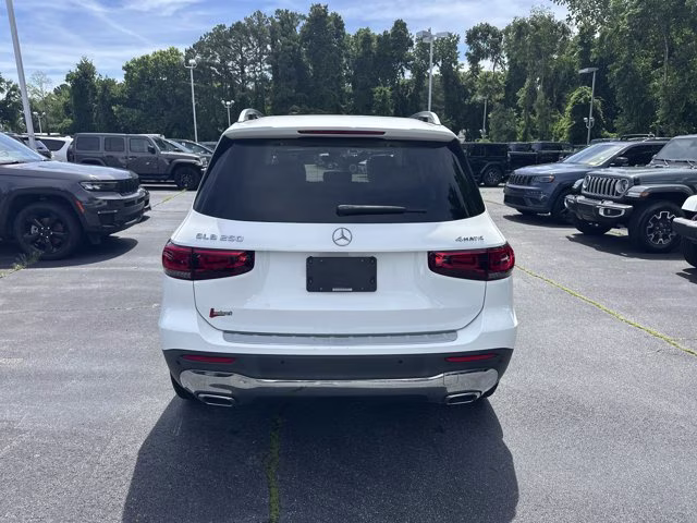 2022 White Mercedes-Benz GLB GLB 250 AWD SUV