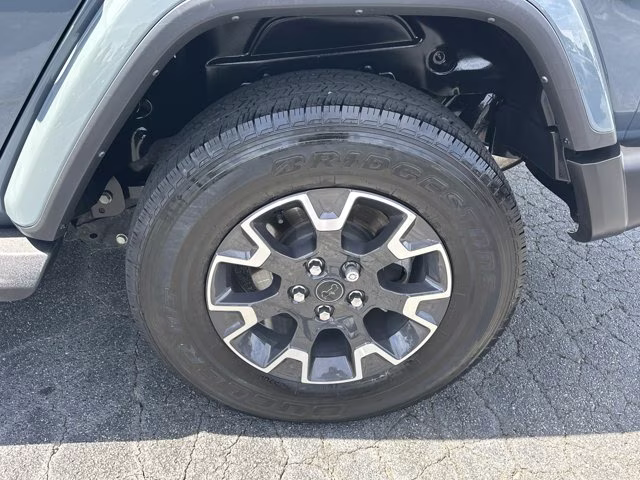 2024 Anvil Clear Coat Jeep Wrangler Sahara 4X4 Convertible
