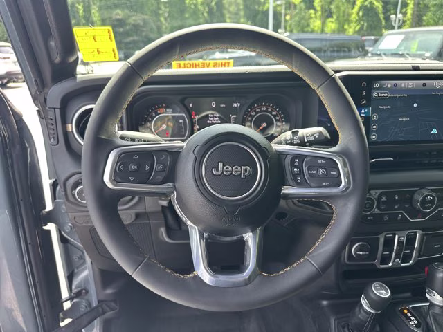 2024 Anvil Clear Coat Jeep Wrangler Sahara 4X4 Convertible