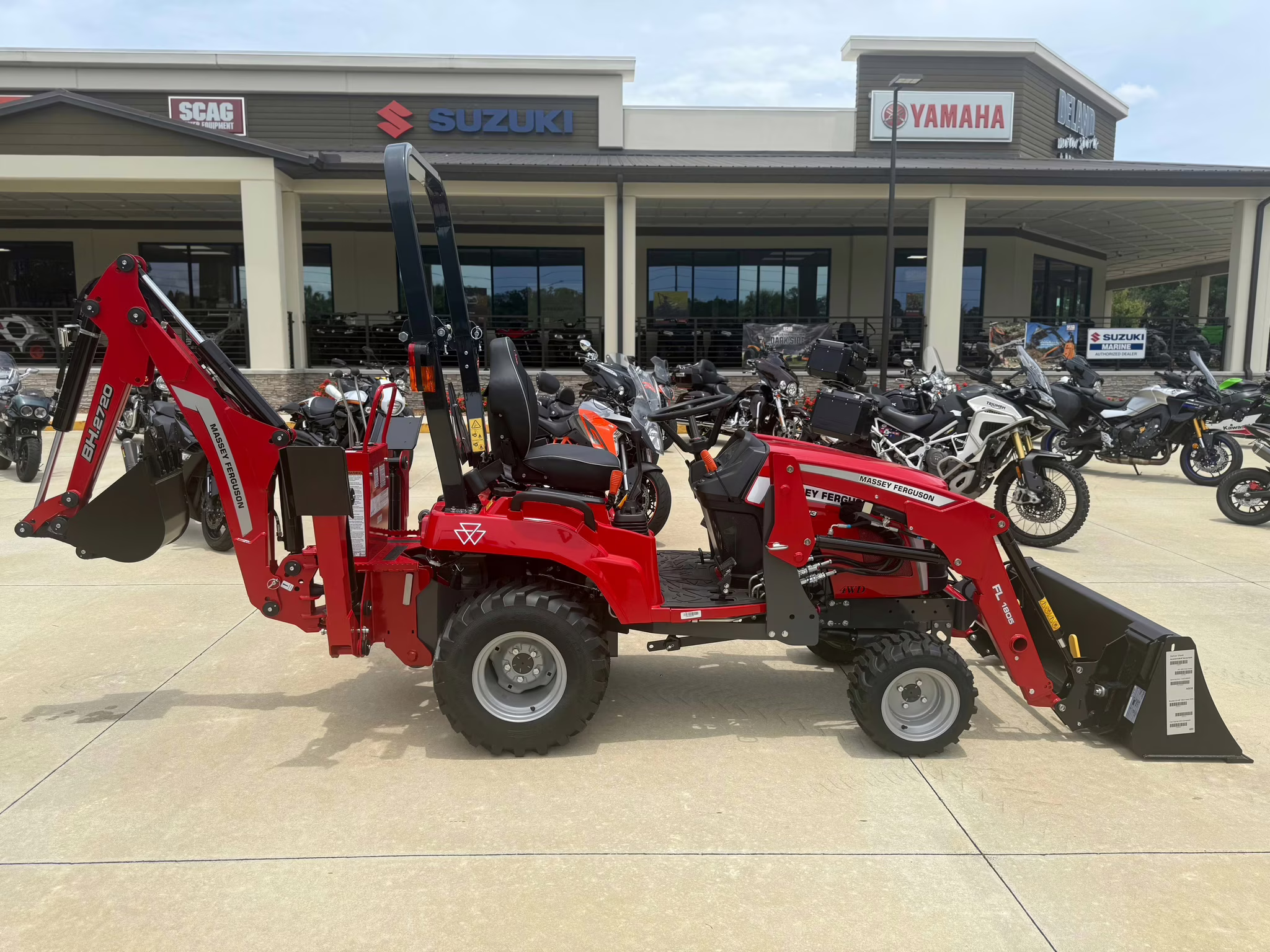 2025 - Massey Ferguson MF 1GC Series 1GC.23B HST 4WD Ag Equipment