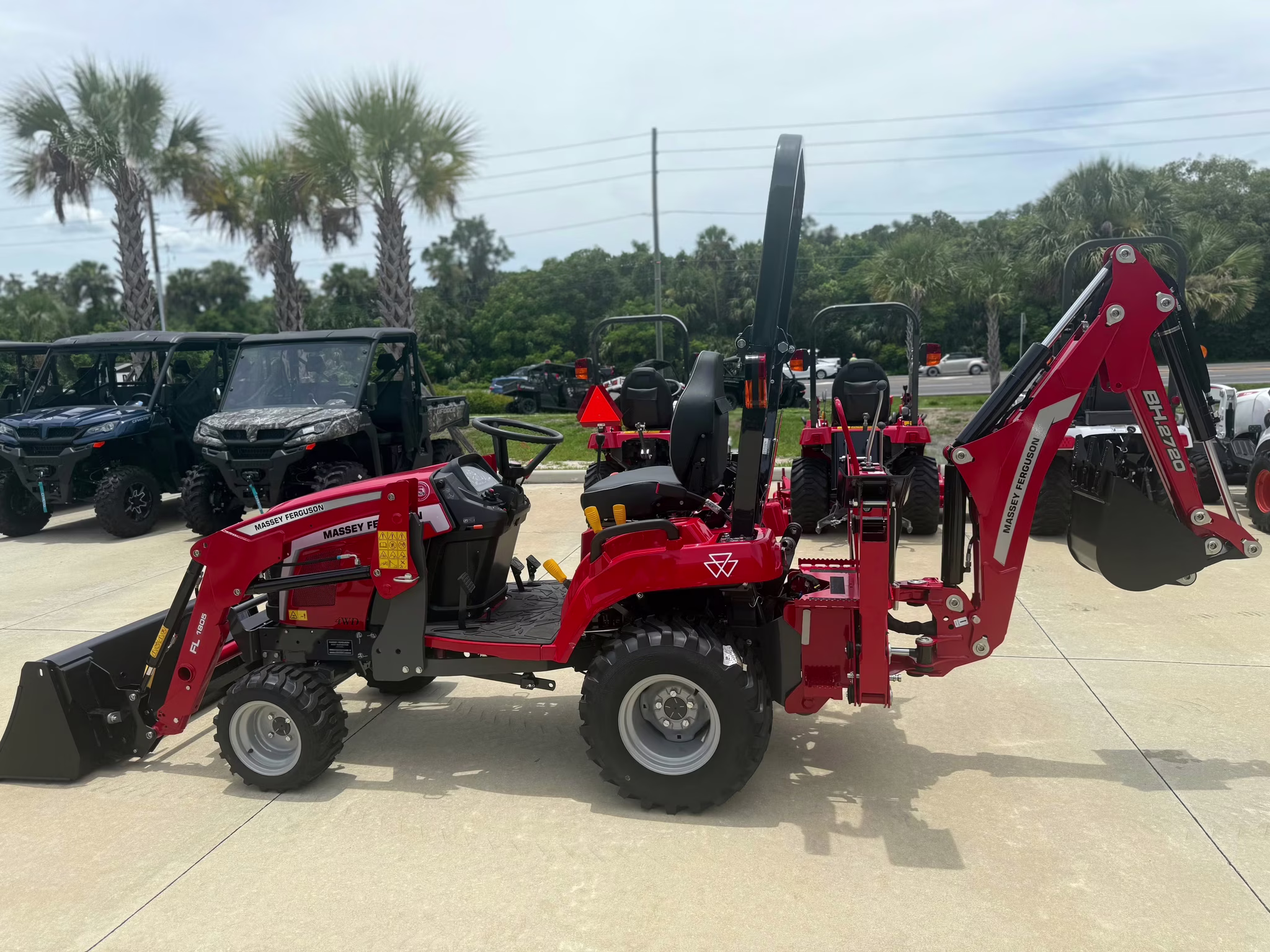 2025 - Massey Ferguson MF 1GC Series 1GC.23B HST 4WD Ag Equipment