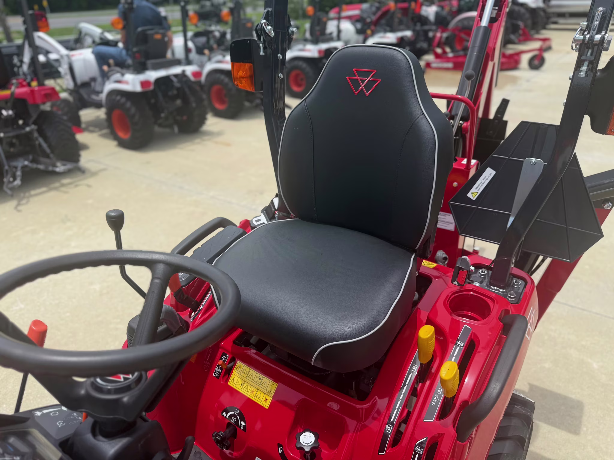2025 - Massey Ferguson MF 1GC Series 1GC.23B HST 4WD Ag Equipment