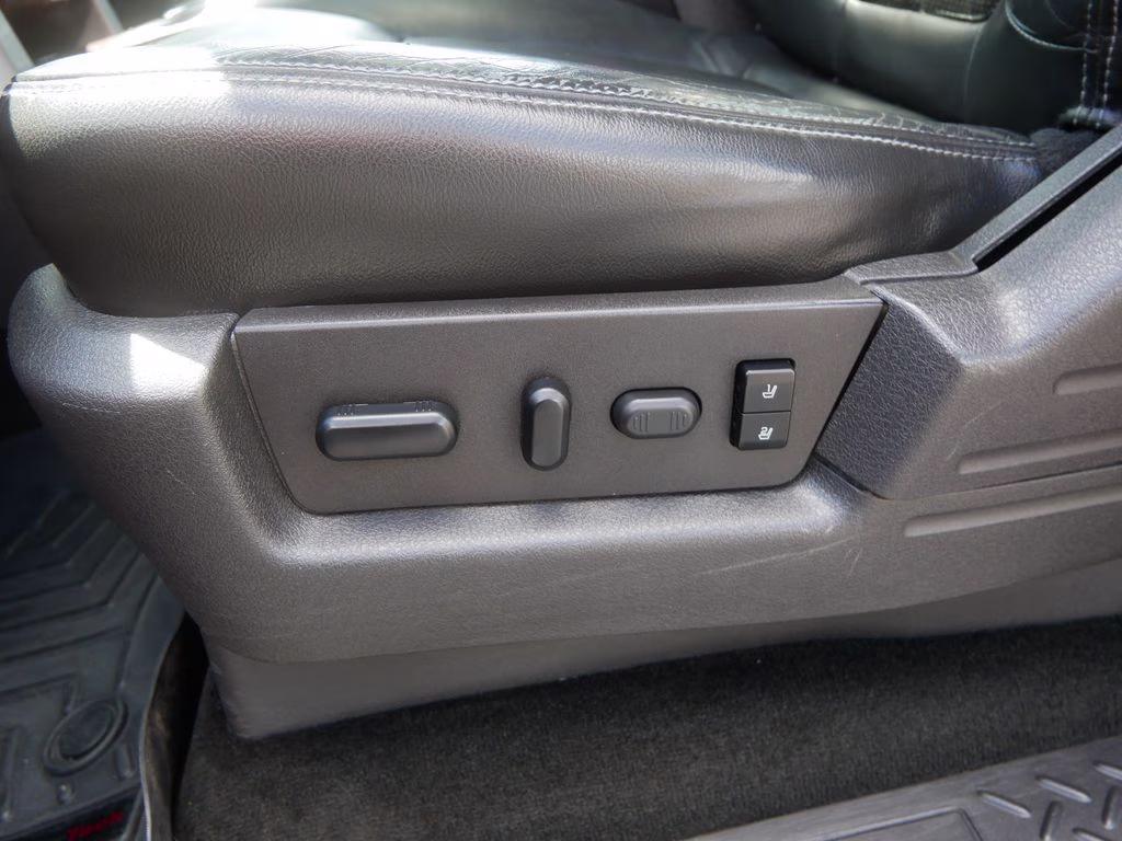 2013 Blue Ford F-150 Lariat 4X4 Truck