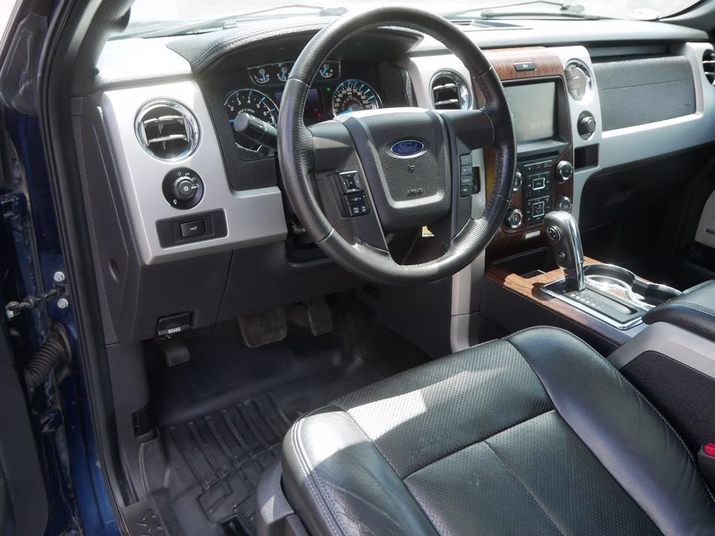 2013 Blue Ford F-150 Lariat 4X4 Truck