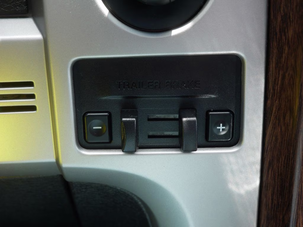 2013 Blue Ford F-150 Lariat 4X4 Truck