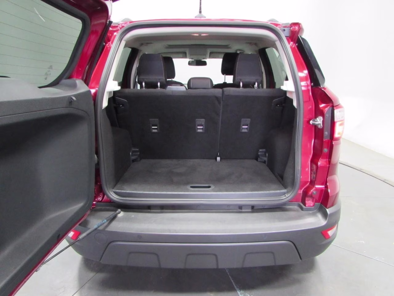2020 Ruby Red Metallic Tinted Clearcoat Ford EcoSport SE FWD SUV