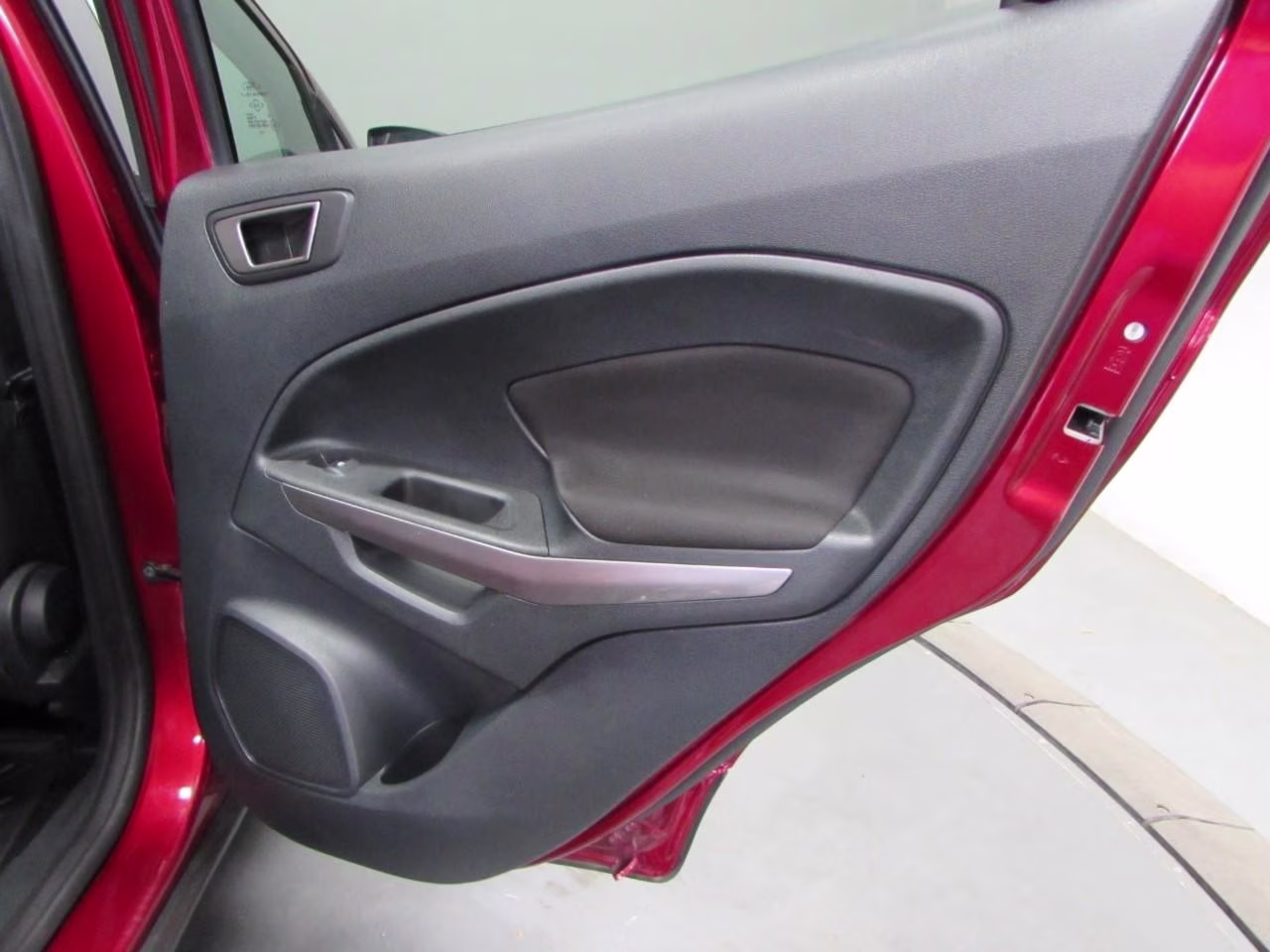 2020 Ruby Red Metallic Tinted Clearcoat Ford EcoSport SE FWD SUV