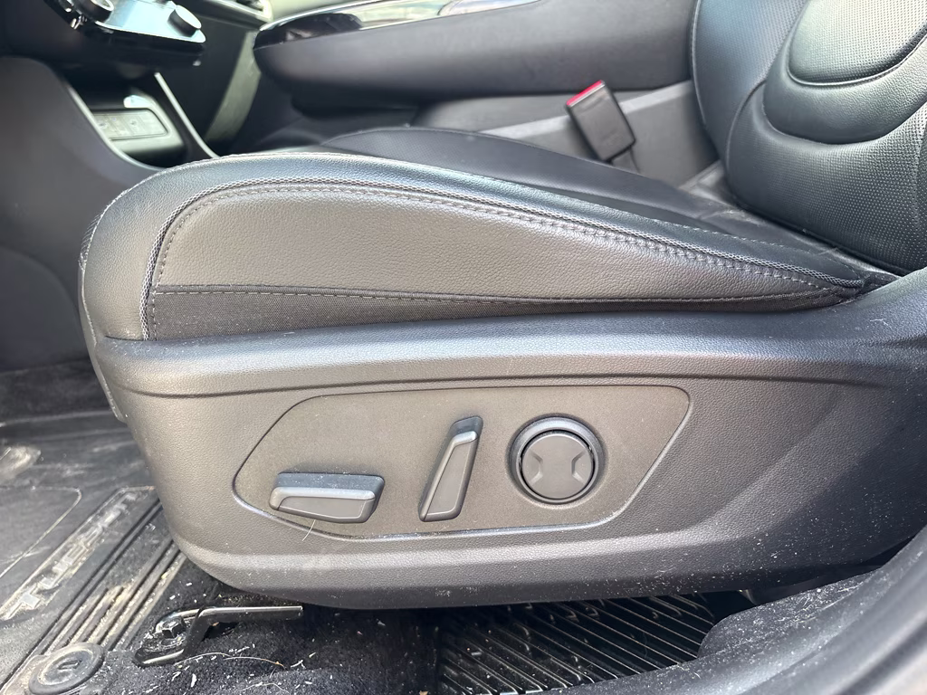 2025 Creamy White Pearl Hyundai Tucson Hybrid Limited AWD SUV