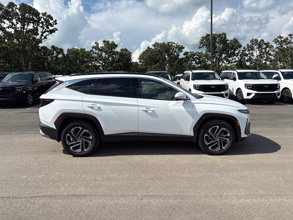 2025 Creamy White Pearl Hyundai Tucson Hybrid Limited AWD SUV