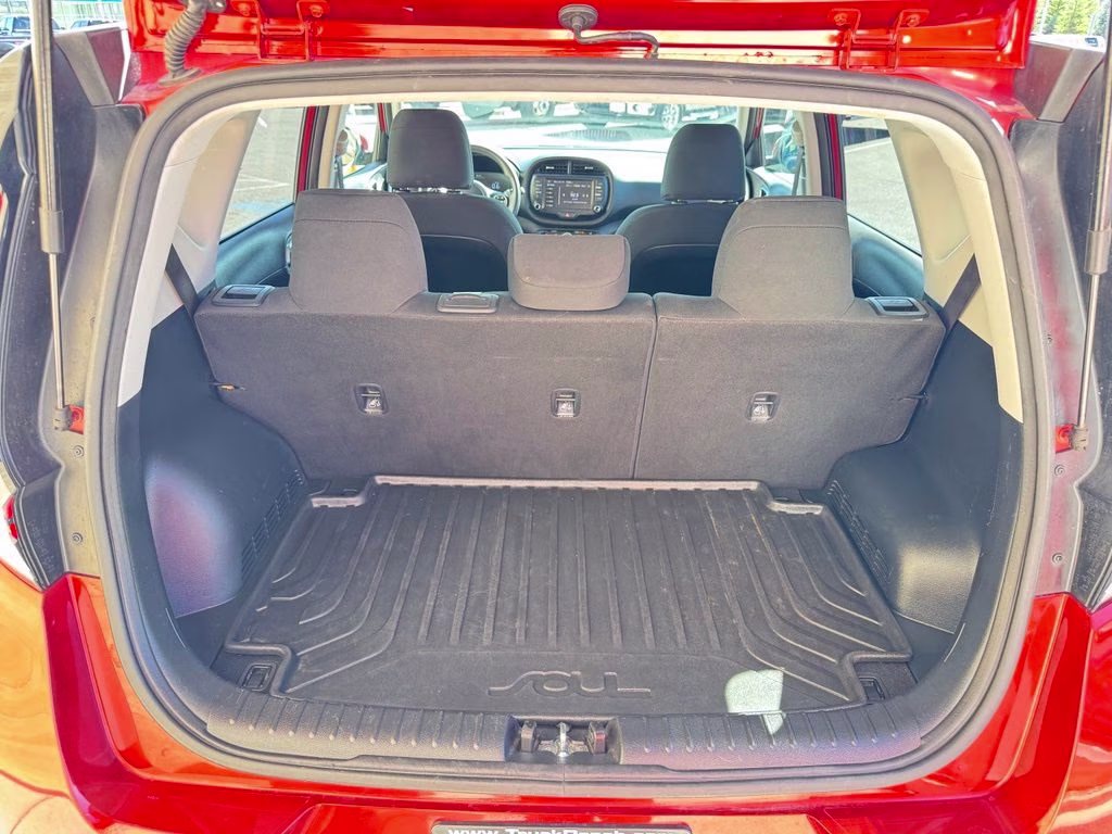 2023 Mars Orange Kia Soul LX FWD Hatchback