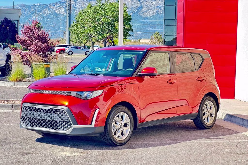 2023 Mars Orange Kia Soul LX FWD Hatchback