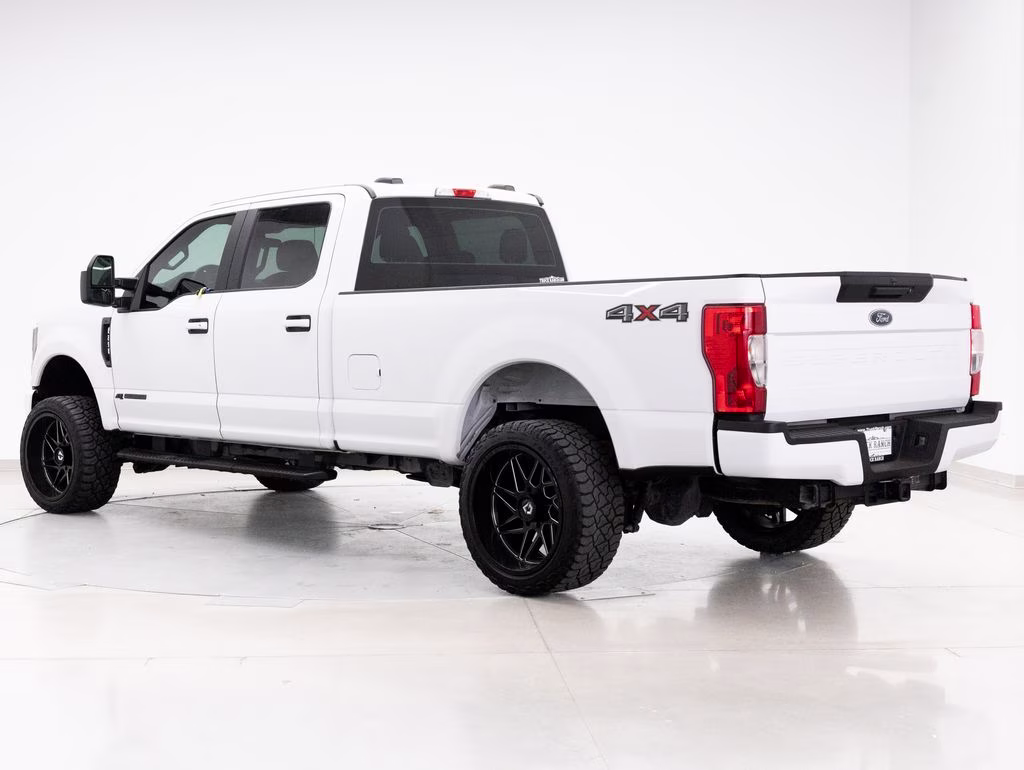 2022 Oxford White Ford Super Duty F-250 SRW XL 4X4 Truck