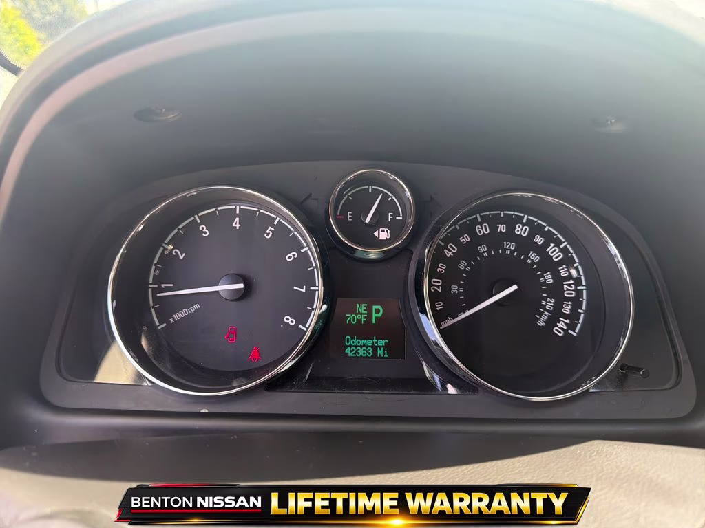 2012 Silver Ice Metallic Chevrolet Captiva Sport 2LS FWD SUV