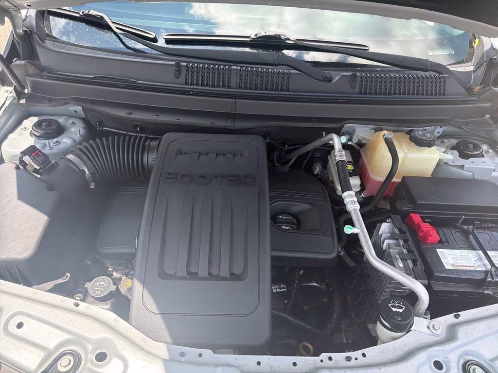 2012 Silver Ice Metallic Chevrolet Captiva Sport 2LS FWD SUV
