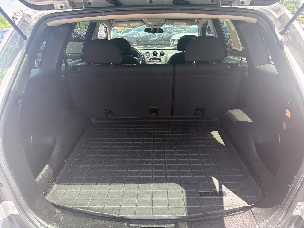2012 Silver Ice Metallic Chevrolet Captiva Sport 2LS FWD SUV