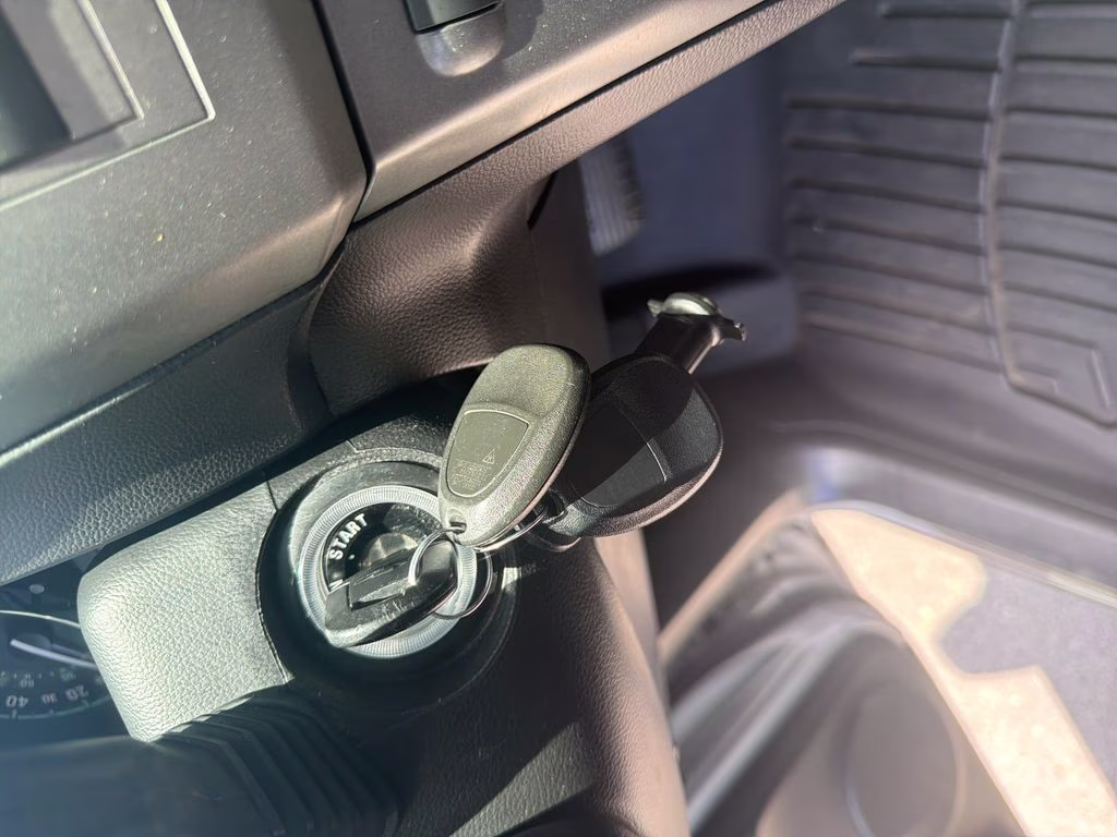 2012 Silver Ice Metallic Chevrolet Captiva Sport 2LS FWD SUV