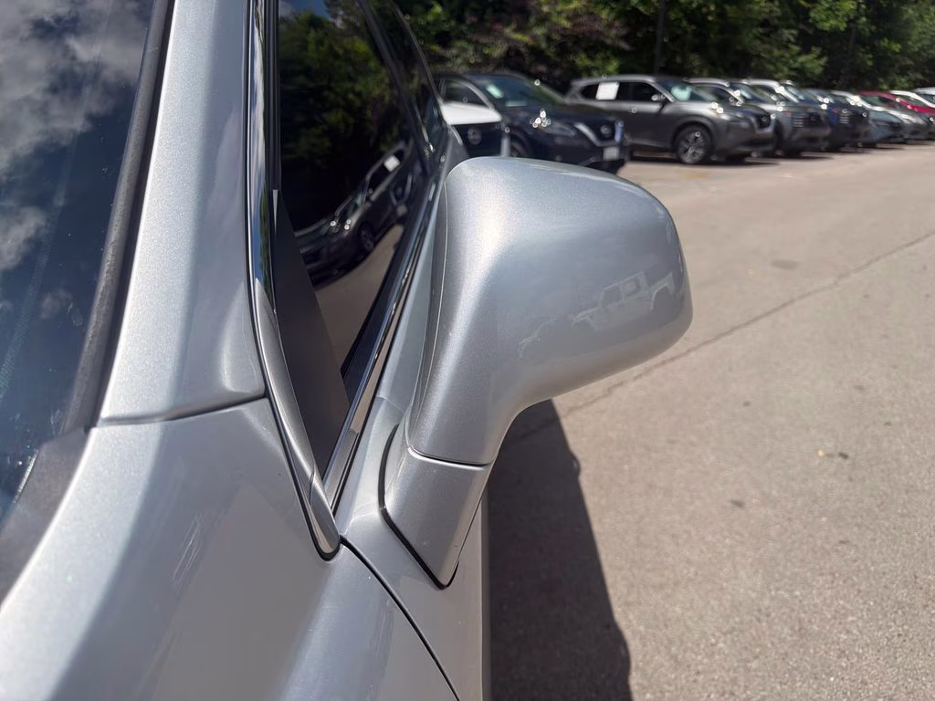2012 Silver Ice Metallic Chevrolet Captiva Sport 2LS FWD SUV