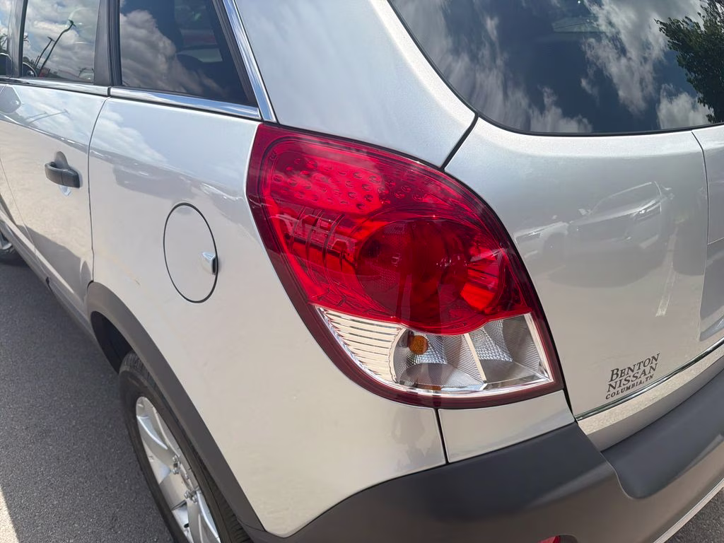 2012 Silver Ice Metallic Chevrolet Captiva Sport 2LS FWD SUV