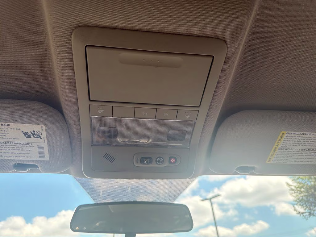 2012 Silver Ice Metallic Chevrolet Captiva Sport 2LS FWD SUV