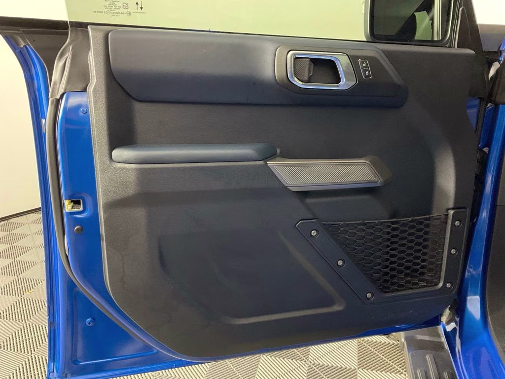 2022 Blue Metallic Ford Bronco Outer Banks 4X4 SUV