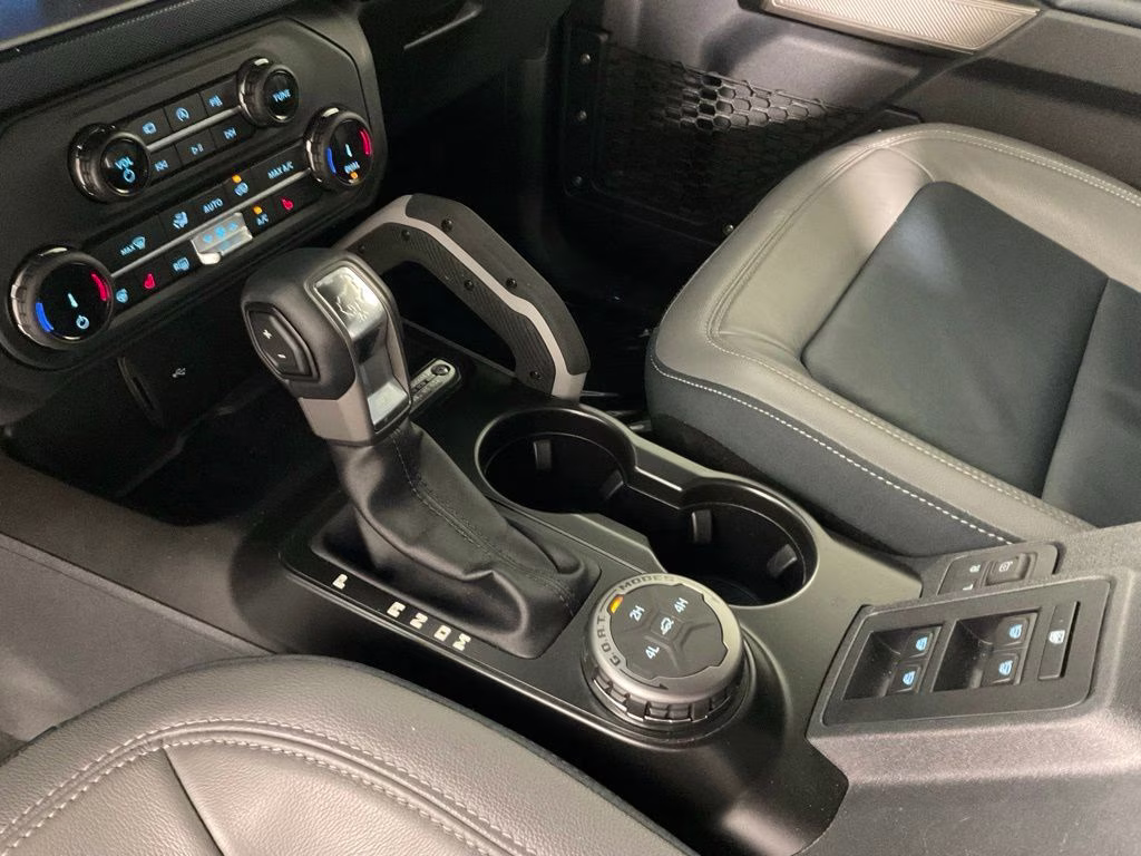 2022 Blue Metallic Ford Bronco Outer Banks 4X4 SUV