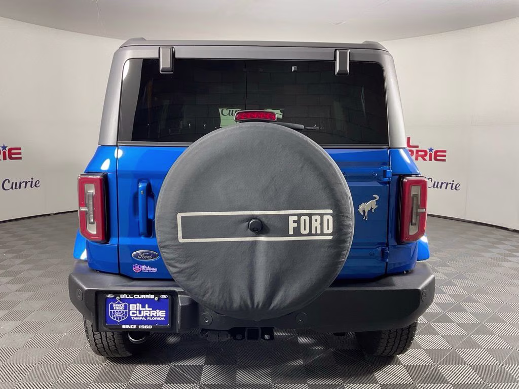 2022 Blue Metallic Ford Bronco Outer Banks 4X4 SUV