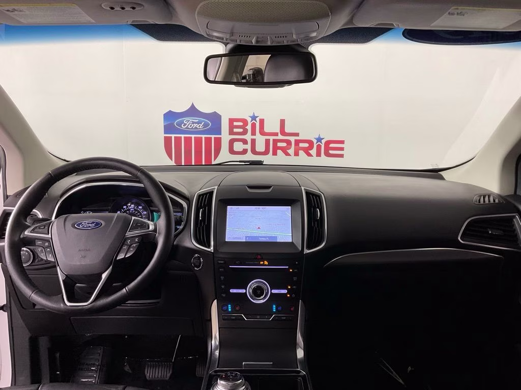 2019 White Platinum Clearcoat Metallic Ford Edge Titanium FWD SUV