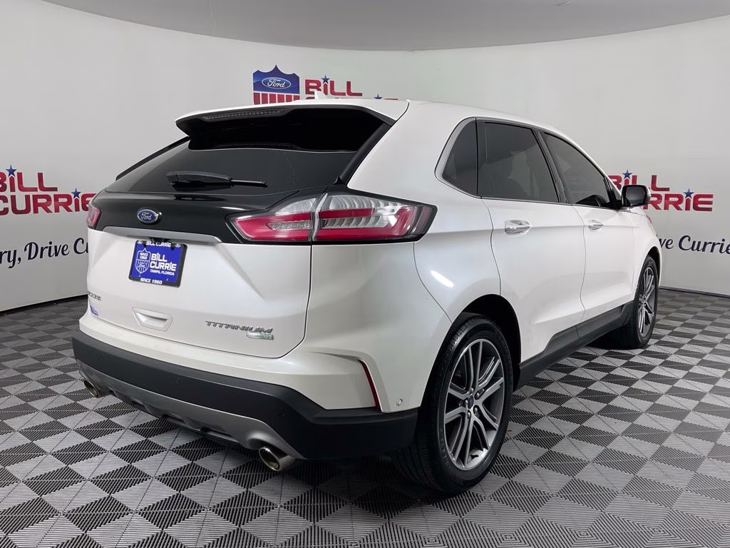 2019 White Platinum Clearcoat Metallic Ford Edge Titanium FWD SUV