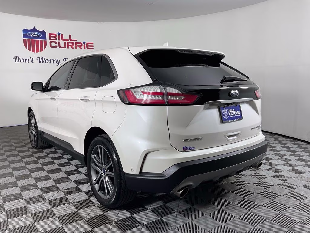 2019 White Platinum Clearcoat Metallic Ford Edge Titanium FWD SUV