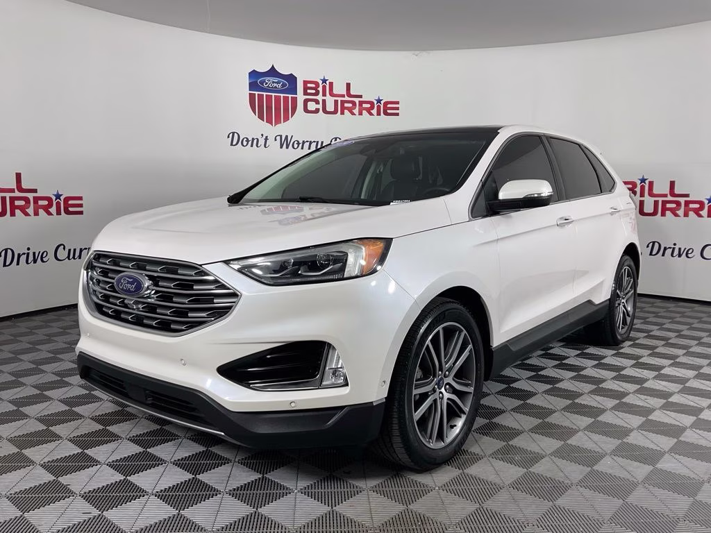 2019 White Platinum Clearcoat Metallic Ford Edge Titanium FWD SUV
