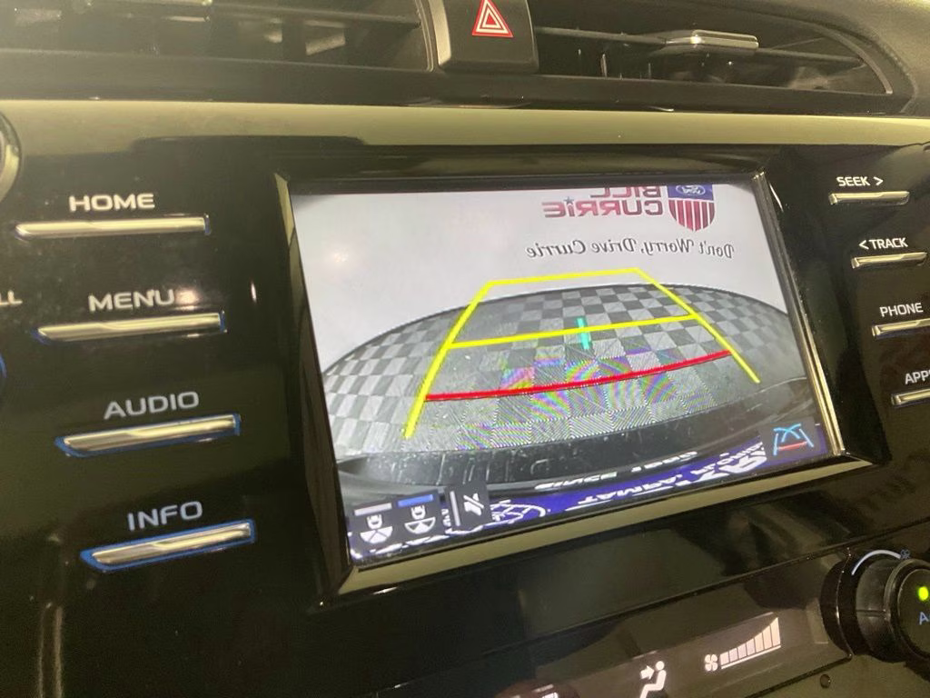 2018 Midnight Black Metallic Toyota Camry SE FWD Sedan