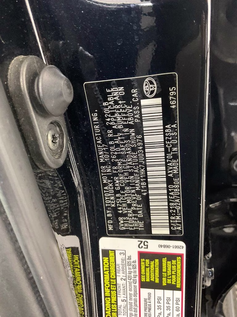 2018 Midnight Black Metallic Toyota Camry SE FWD Sedan