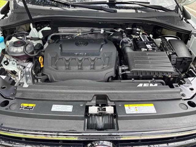 2022 White Volkswagen Tiguan 2.0T SE R-Line Black FWD SUV