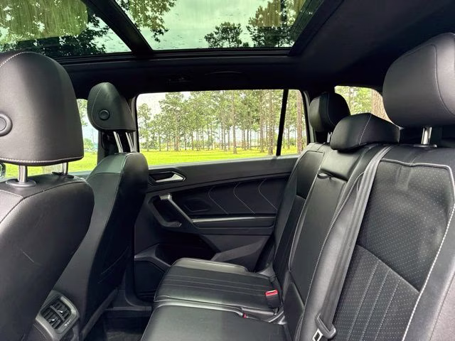 2022 White Volkswagen Tiguan 2.0T SE R-Line Black FWD SUV