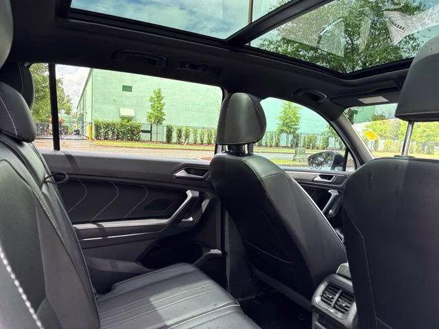 2022 White Volkswagen Tiguan 2.0T SE R-Line Black FWD SUV