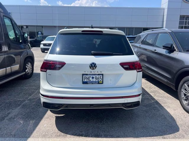 2022 White Volkswagen Tiguan 2.0T SE R-Line Black FWD SUV
