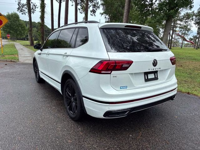 2022 White Volkswagen Tiguan 2.0T SE R-Line Black FWD SUV