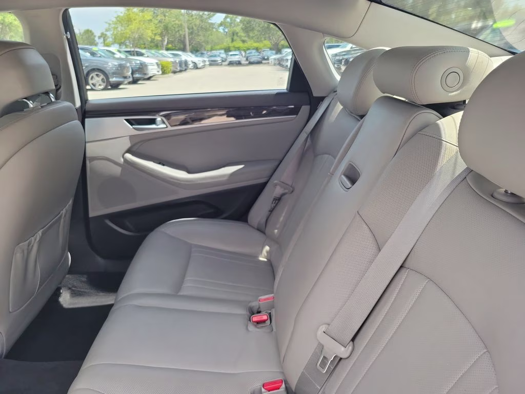 2018 Casablanca White Genesis G80 3.8L RWD Sedan