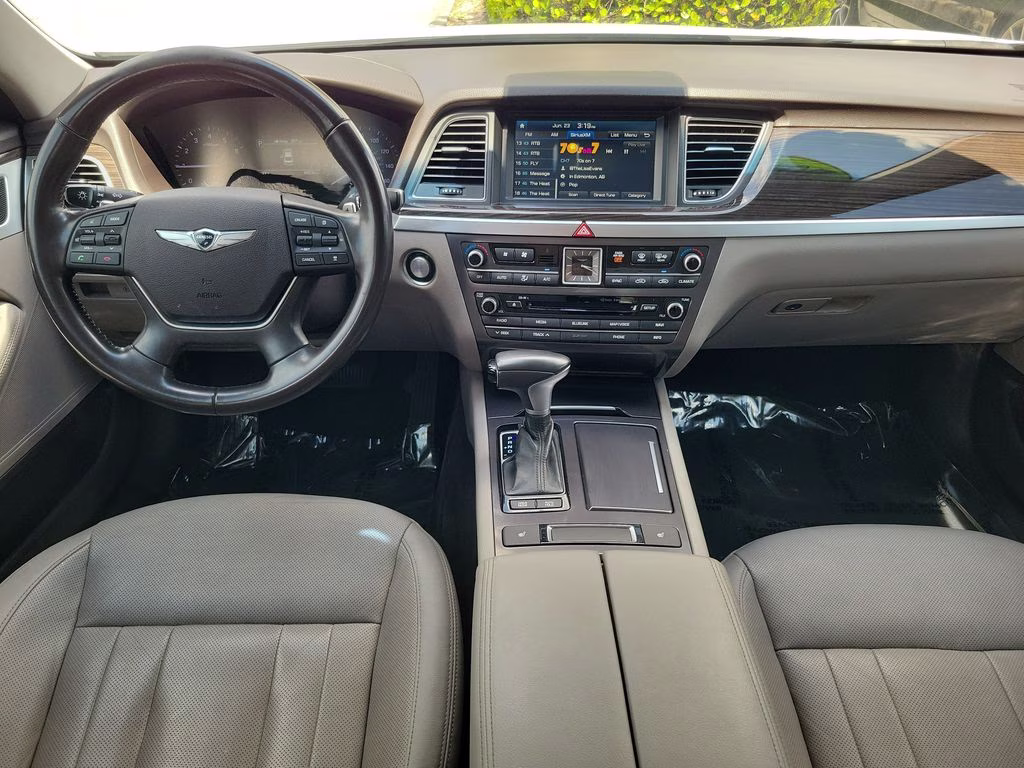 2018 Casablanca White Genesis G80 3.8L RWD Sedan