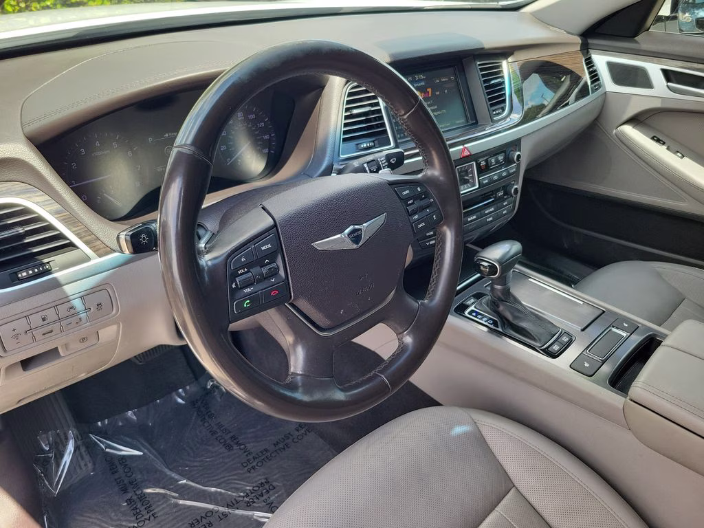2018 Casablanca White Genesis G80 3.8L RWD Sedan