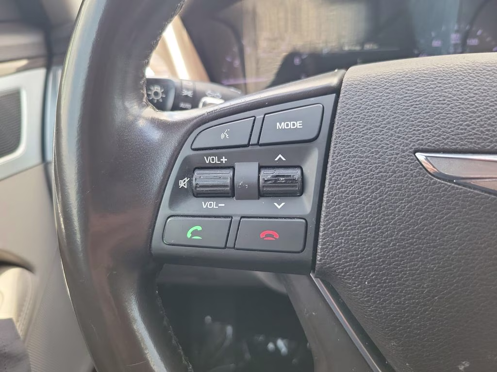 2018 Casablanca White Genesis G80 3.8L RWD Sedan