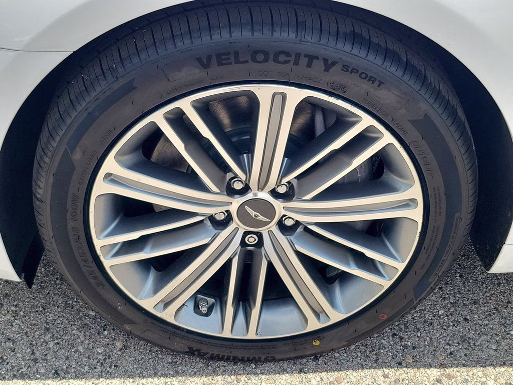 2018 Casablanca White Genesis G80 3.8L RWD Sedan